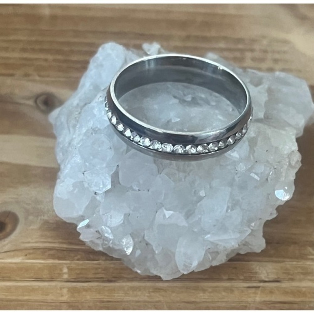 Silver Tungsten w/ Channel Set Crystals Unisex Band Ring -6mm Width -Size 9 -New - Picture 7 of 12